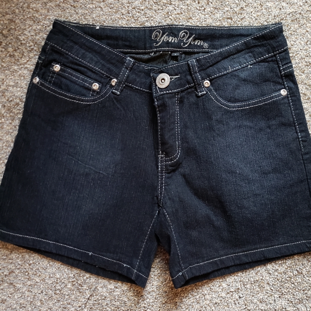 Yom Yom size 1 shorts